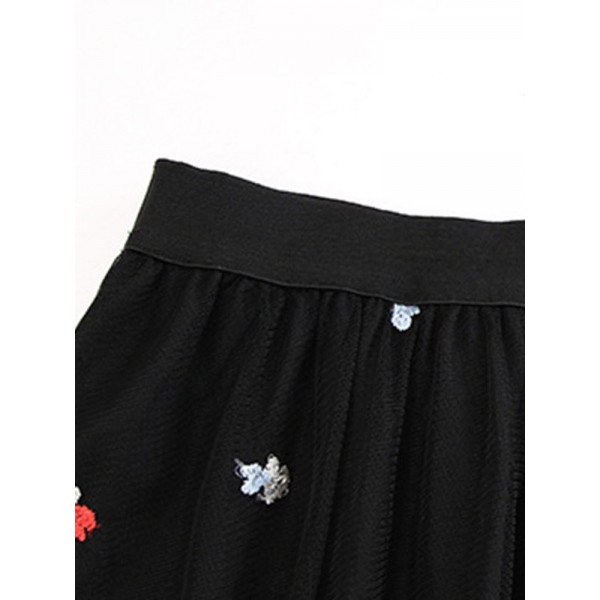 Irrgual Embroidery Floral Skirt